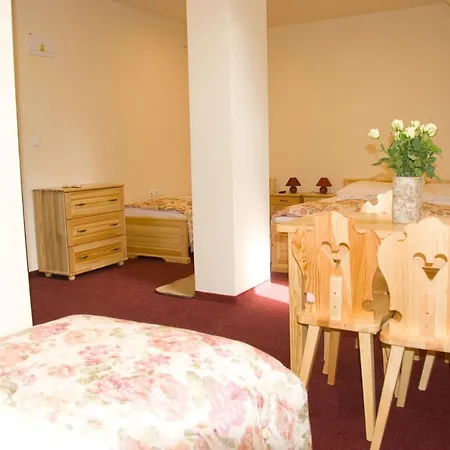 Gorski Kuznice Oda ve Kahvaltı 3*
